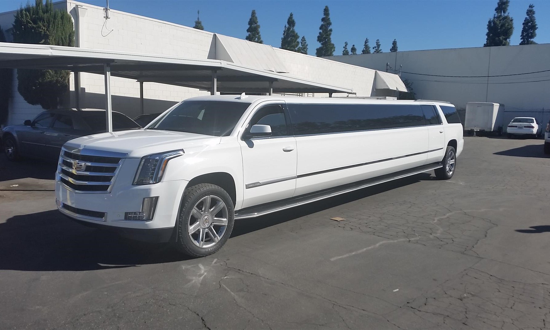 16_cadillac_escalade